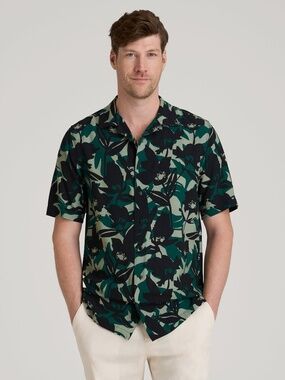 American Tall Short Sleeve Resort Shirt for Tall Men in Green and Black Floral S